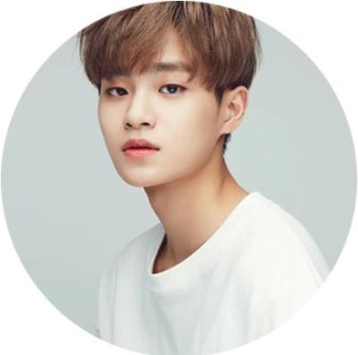 WANNAONE出身イデフィが今日高校を卒業！