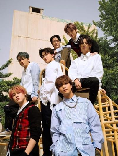 NCT DREAMが正規1集リパッケージアルバム発売記念ライブを開催！